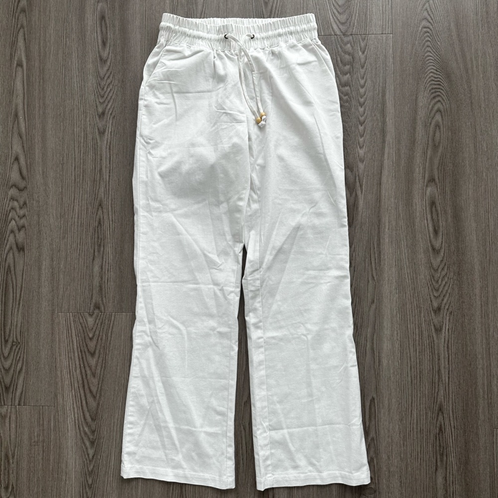 White linen pants, size medium